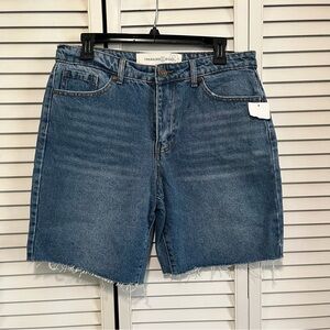 Treasure & Bond Women’s Size 10 High Rise Jean Denim Shorts Medium Raw Hem New